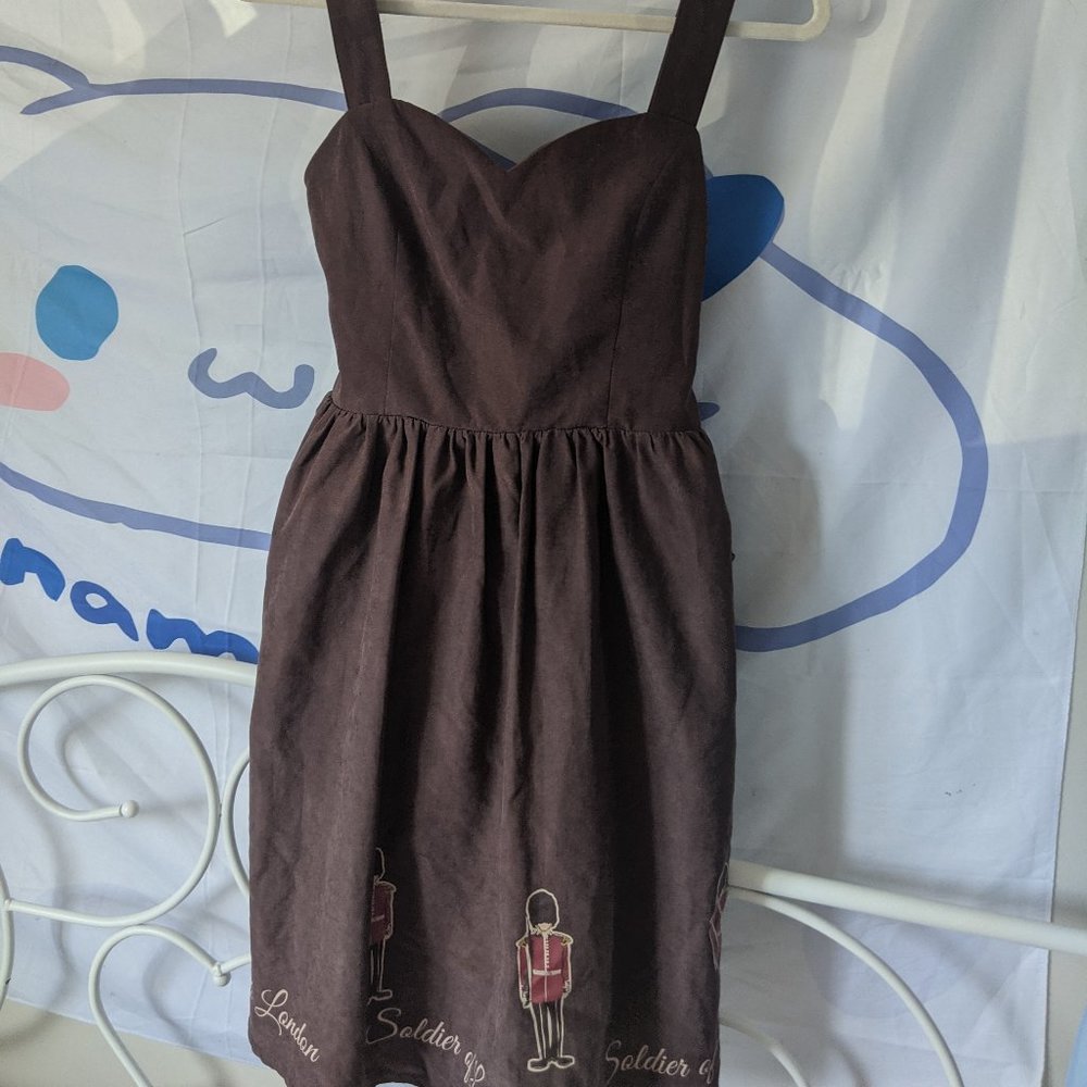 Fi.nt / London soldier dress lolita beefeaters brown suede
